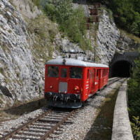 © Peter Hürzeler
Unterwegs oberhalb St-Sulpice - gut zu sehen auch die zweispurig angelegte Trassee. oberhalb St-Sulpice