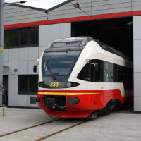 © Peter Hürzeler
Erst gut zwei Wochen in Betrieb ist der RABe 537 333 - hier präsentiert er sich uns vor dem Depot. RABe 537 333