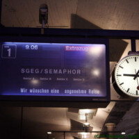 © Peter Hürzeler
Standesgemäss wurde unser Zug im Bahnhof Bern angeschrieben SGEG Bahnhof Bern